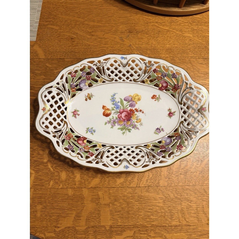 Oscar De La Renta Fine China Royale Pierced Floral 12.5" Dish Excellent